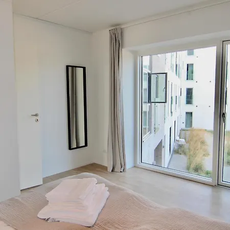 Great 2-bed Wprivate Balcony By Harbour Apartment *