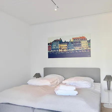 Great 2-bed Wprivate Balcony By Harbour Apartment