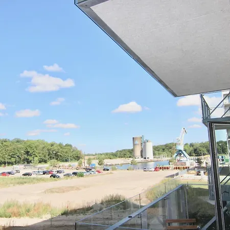 Great 2-bed Wprivate Balcony By Harbour *